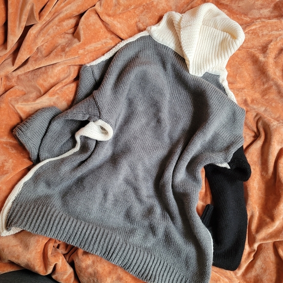 ❤️Say What? Grey & Cream Sweater💎 - Picture 3 of 4